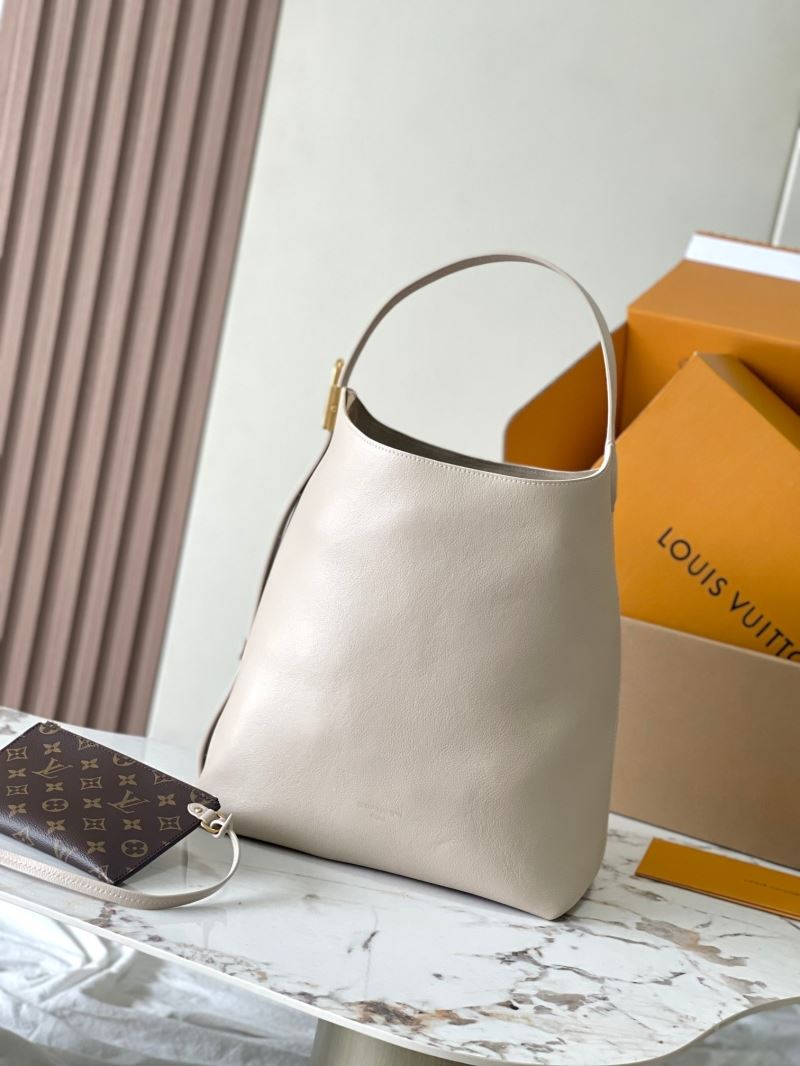 Louis Vuitton Hobo Bags